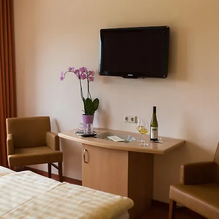 فندق Zehnthof 3*