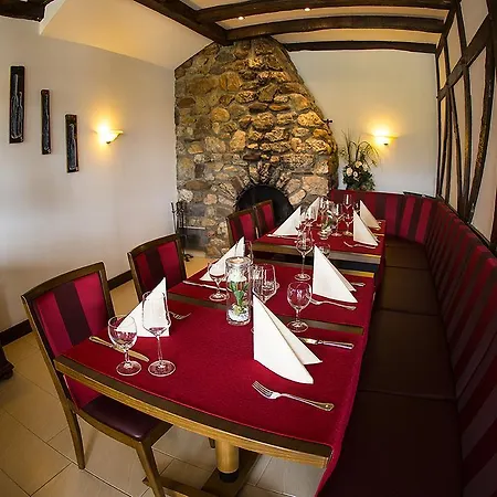 Zehnthof فندق 3*